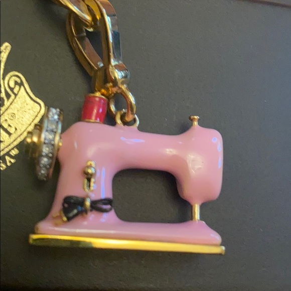 Juicy Couture SEWING MACHINE CHARM - Picture 9 of 11